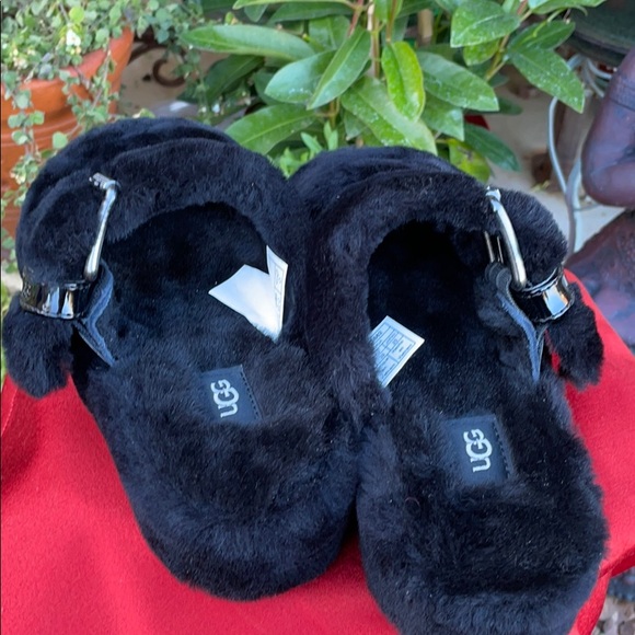New UGG Brand Black Fuzz Yeah Slides Sz 8 - Picture 5 of 16